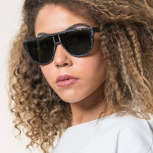 Load image into Gallery viewer, WX4.BKGR – Occhiali da sole lifestyle con lenti ZEISS® in nylon