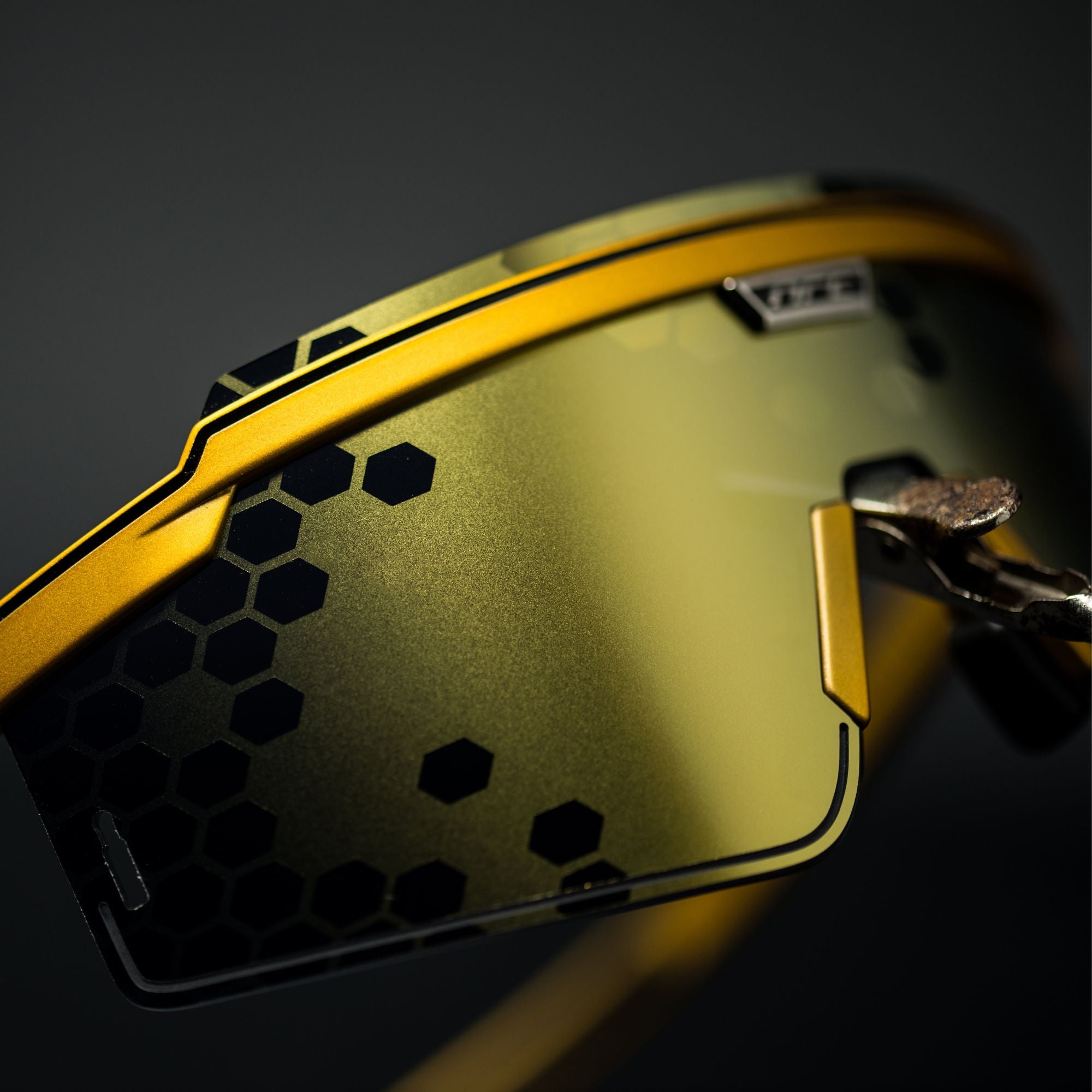 LUXE.65.ORO LINEANERA - Occhiali Luxury Sport con lenti ALMATT® opache